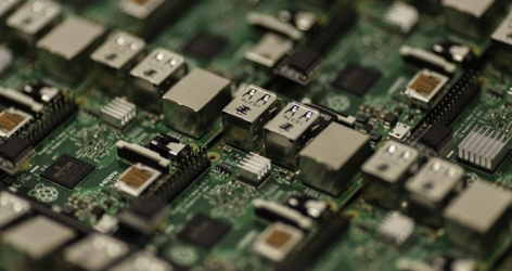 The Geopolitical Gamble Between Global Digitalisation and Green Trends